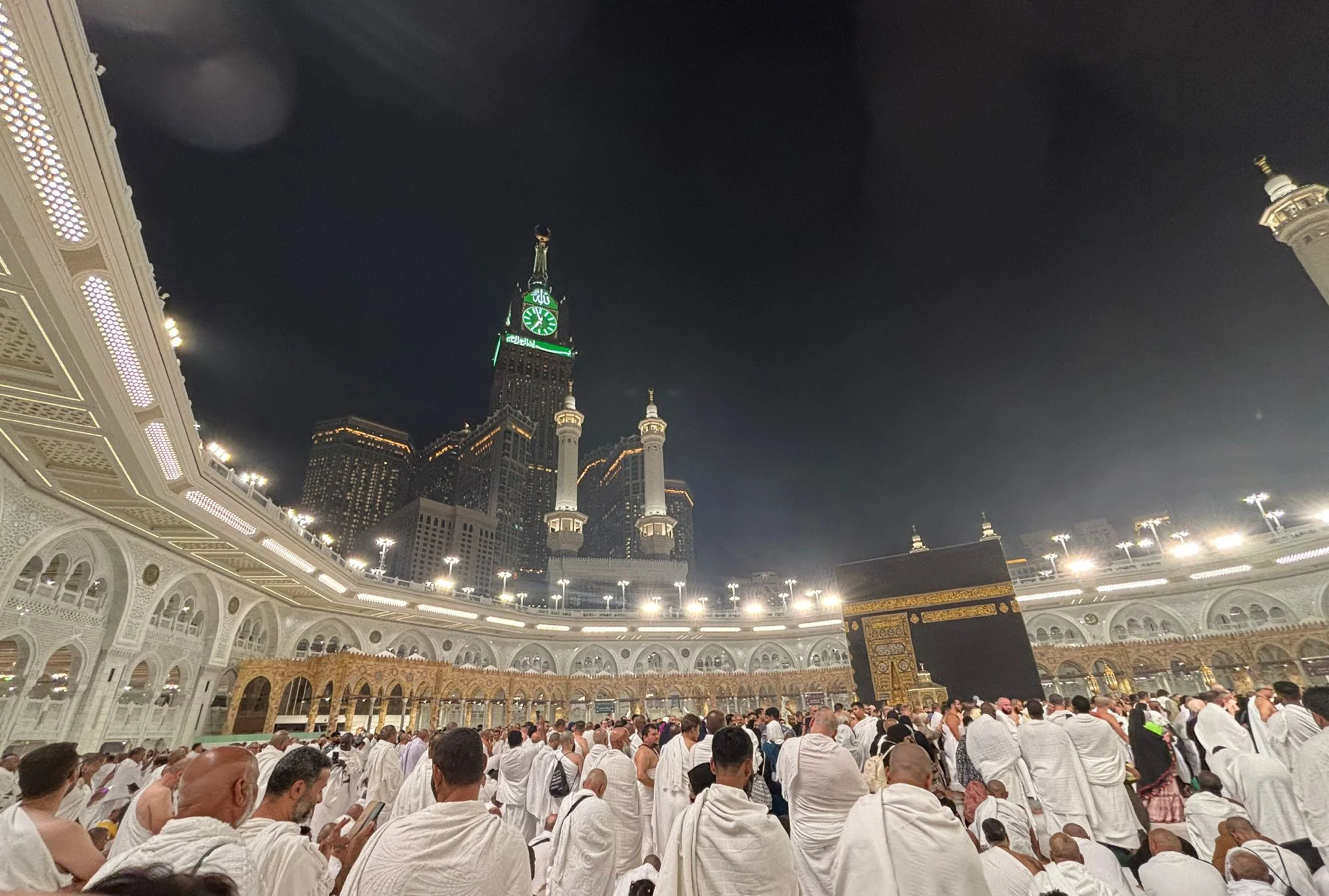 Bedevaarder dichtbij de Kaaba